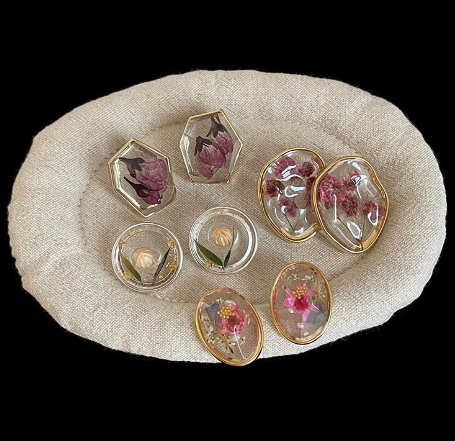 ＊ピアス＊次回の発送4/5以降予定ページ ドライフラワーピアス | 卸売・ 問屋・仕入れの専門サイト【NETSEA】