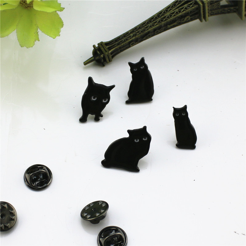 黒猫・チェコガラスブローチ★ヴィンテージ・猫・★ブラック★アンティーク★ 黒猫・チェコガラスブローチ☆ヴィンテージ・猫・☆ブラック