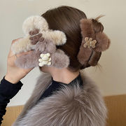 レディースヘアクリップ　髪留め　ヘア飾り　モコモコ　クマさん　ヘアアクセサリー　韓国風