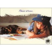 ポストカード カラー写真「お絵描きをする女の子と眠っている子犬」郵便はがき