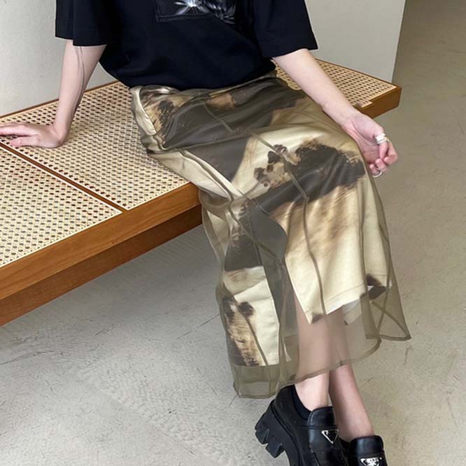 【2022秋服】韓国風レディース服  着痩せ　Aライン　オシャレ　ロングスカート