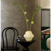 注目すべきアイテム ガラスの花瓶 リビング 花瓶  水耕花瓶 レトロ 家庭 装飾 食卓 置物 純粋な手作業