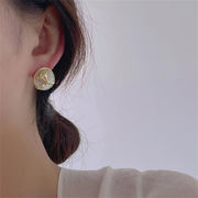 韓国大人気 デザイン バラの花 ピアス 銀針 個性 耳アクセサリー 気質 怠惰な風 レトロ 幾何学 金属