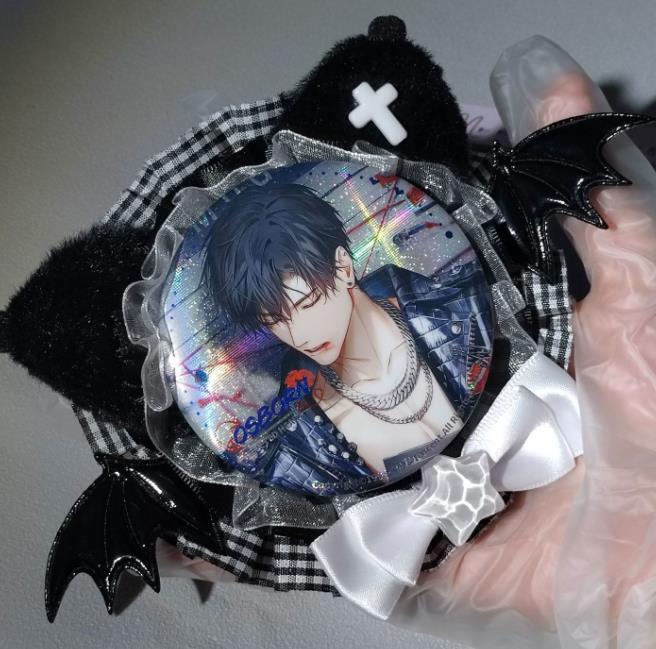 人気推し活自作 DIYバッジ グッズ痛バッグ アクセパーツ 缶バッジ グッズケース バッグチャーム4色