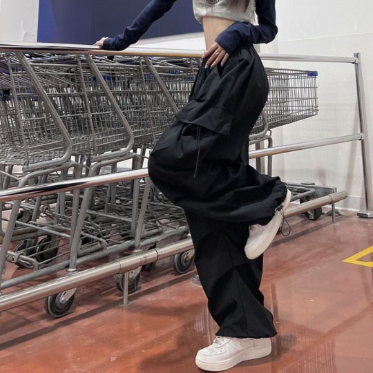 黒のレインパンツ ウエストゴム付き WEB限定セール☆2990円→1290円 パンツ レディース ワイドパンツ