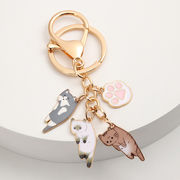 2色 猫のキーホルダー  かわいい   猫雑貨 猫の爪 キーチェーン