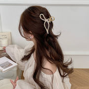 バンスクリップ　ヘアクリップ　ヘアアクセサリー　蝶結び　アクリル　髪飾り　韓国ファッション