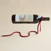 海外でも好きなブランドです プレゼント 典雅 魔術懸濁 縄振り子 蛇形ワイン棚 簡約 酒箱装飾品 家庭振り子