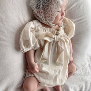 夏の甘い小花の赤ちゃん連胴衣リボンの赤ちゃんお尻の服韓国版の子供は新生児の服をはいています