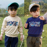 男の子、秋の子供服、新しい2024年、カジュアルなボトムシャツ、韓国風のコットントップス