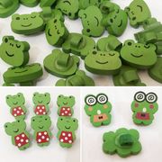 3色  木製ボタン  カエルボタン  カエルの形 裁縫用 工芸品   アクセサリーパーツ  手作り  飾りボタン