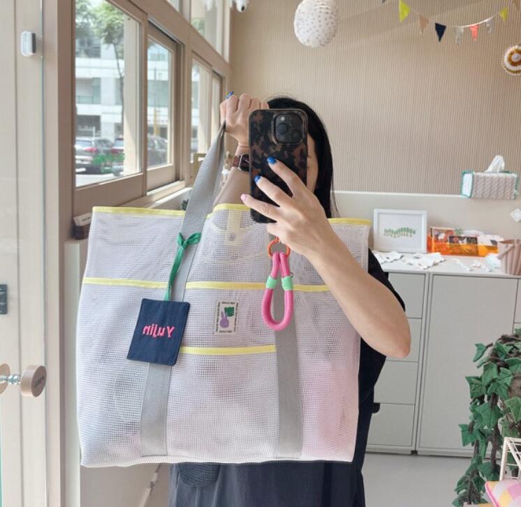 収納・持ち運び用☆持ち手収納式ハンガー☆新品☆1本 こめ