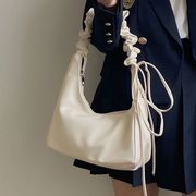 リボンシャーリングショルダーバッグ　デザイン　INS　韓国ファッション　バレエコア