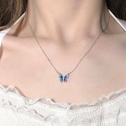 日本と韓国のファッションのグラデーション蝶ネックレス  フェミニンな青い蝶の鎖骨チェーン