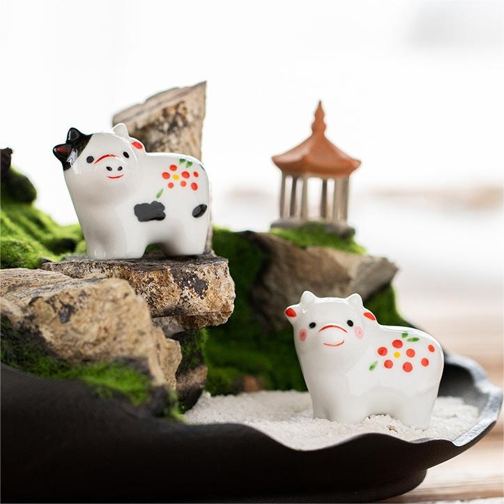 置物 かわいい ペット オーナメント 牛 カーデコレーション 飾り物