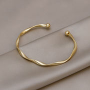 ファッションブレスレット 高級感 シンプルなブレスレット 合金 レディースジュエリー