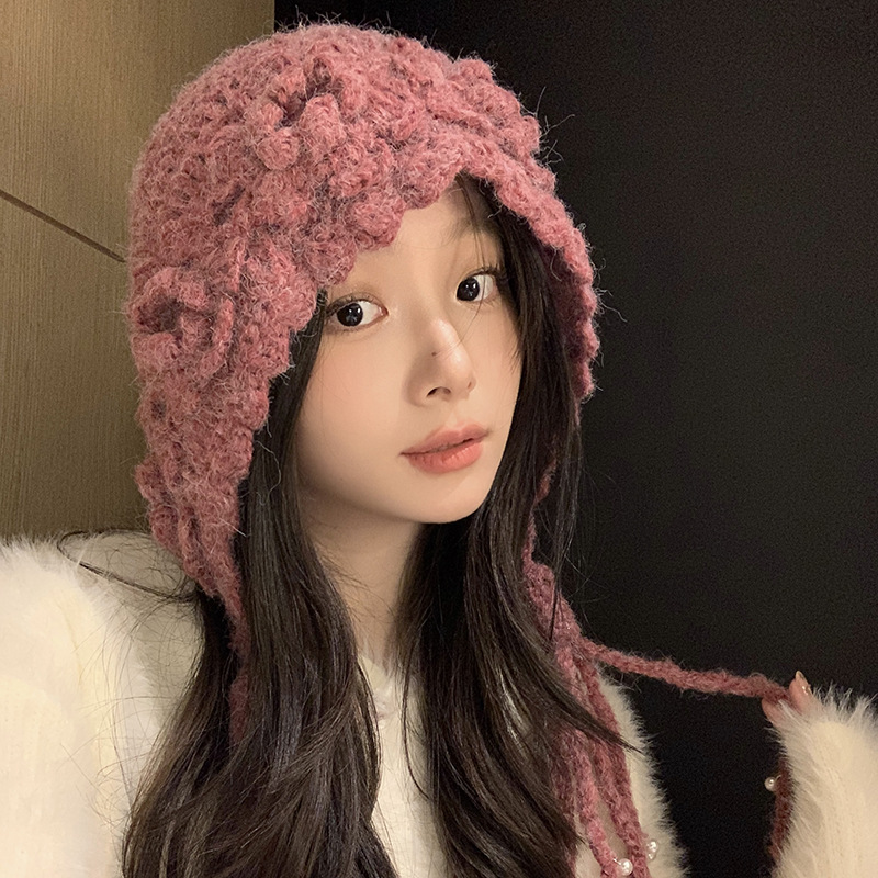 花冷え。新品未開封　完全完売品。　　ニットキャップ完売品 帽子 花ニットキャップ レディース 韓国ファッション デザイン