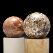 丸玉　龍宮舎利石　タイ/龍宮洞穴産　茶　約50?60mm　台付き