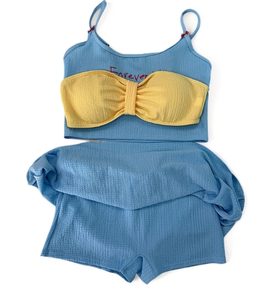 A Bathing Ape カラフルセパレート水着 M 新品　レディース BAPE® LADIES'】 ABC CAMO SWIMWEAR 2025年4月12日(土)発売。 NO