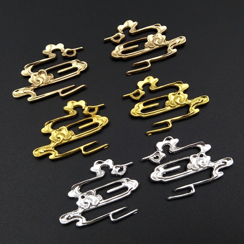 雲形 アクセサリーパーツ 透かしパーツ 金 メタルパーツ 金属 チャーム 和柄モチーフ 手作り ハンドメイド