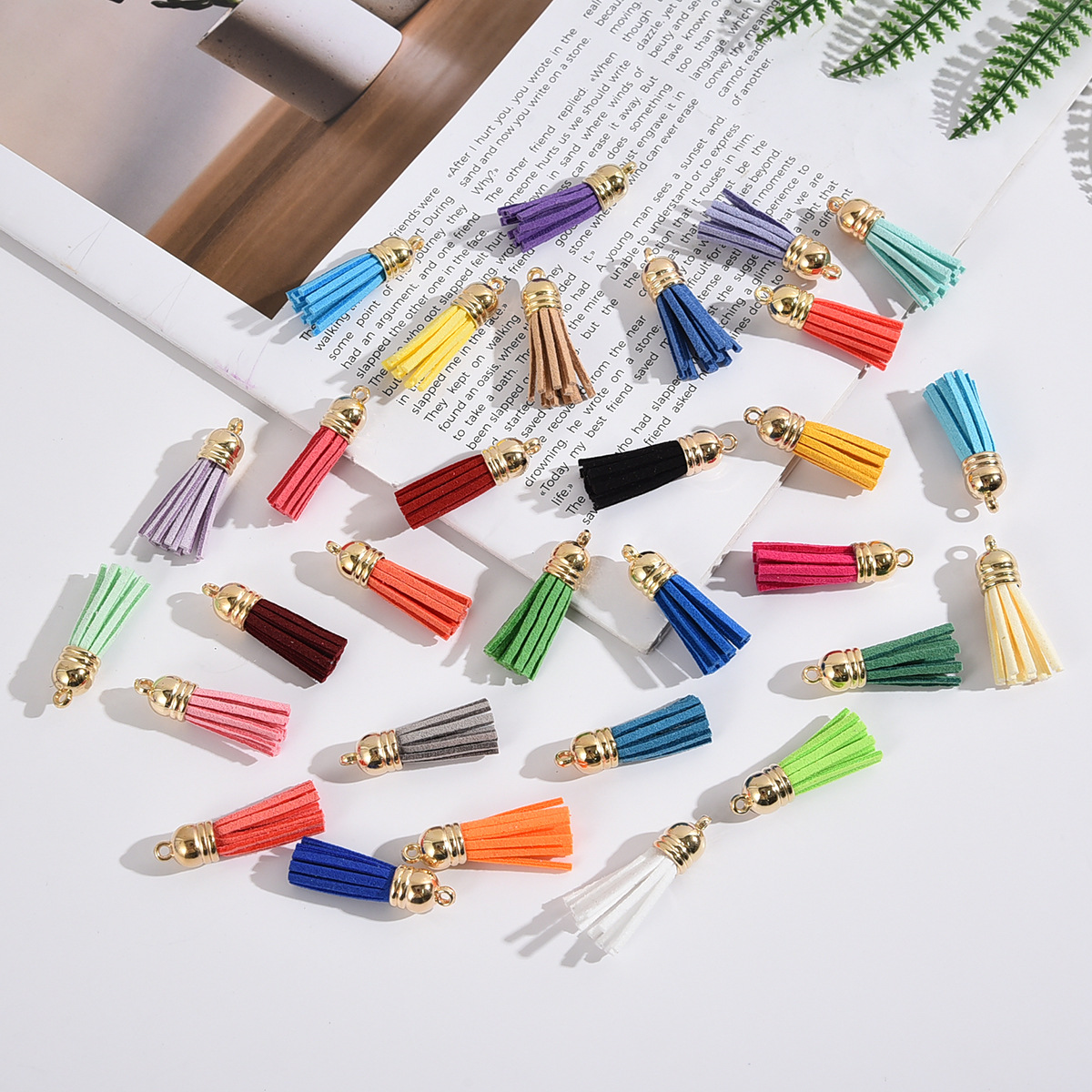ミニ タッセル チャーム スウェード フリンジ アクセサリーパーツ イヤリング ピアス チャーム カン付き