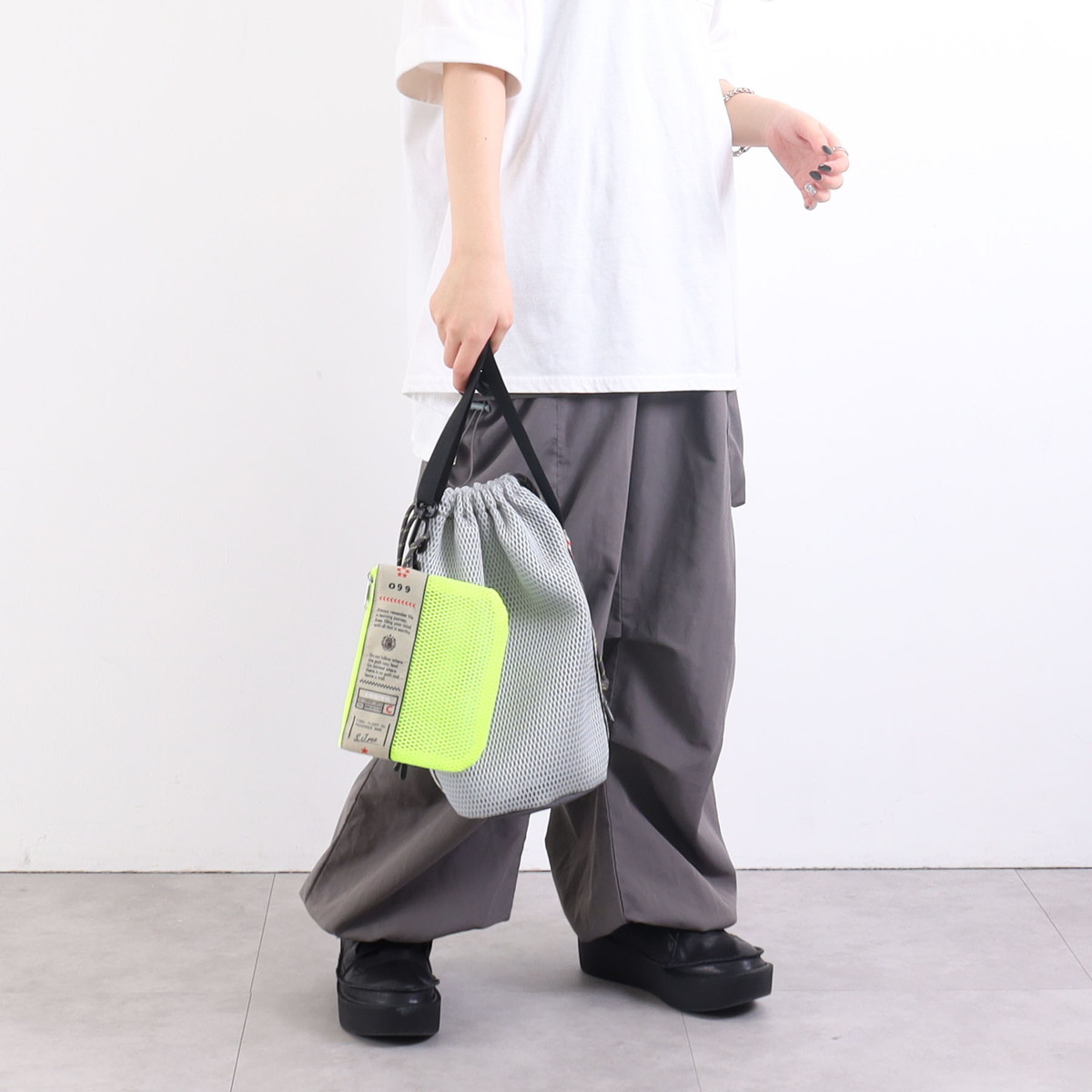 SALE【COOCO クーコ】ロゴテープロゴテープ メッシュ巾着 ショルダーバッグ　