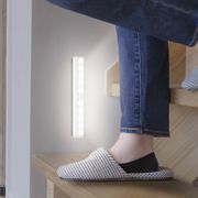 マグネット付きLED人感センサーライト AXL-748