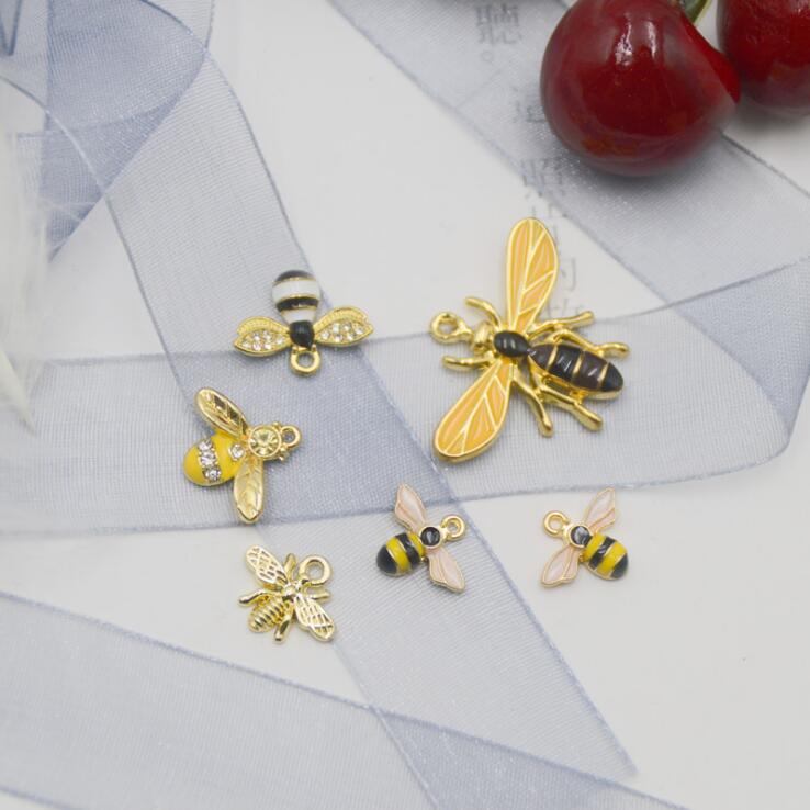 アクセサリーパーツ 金属 ピアスチャーム 蜂 パーツ DIY 手芸 ハンドメイド ハチ アニマルチャーム 手作り
