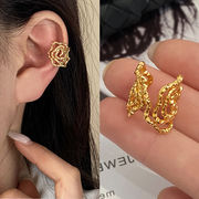 「限定販売」イヤーカフ　ハンドメイド イヤーカフ　アクセサリー イヤーカフ　ラインストーン