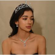花嫁用 ティアラ3点セット ネックレス＆ピアス付き 欧米風 豪華でエレガントなウェディングアクセサリー