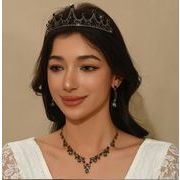 花嫁用 ティアラ3点セット ネックレス＆ピアス付き 欧米風 豪華でエレガントなウェディングアクセサリー