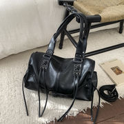 トートバッグ　大容量　秋冬　韓国ファッション　デザイン