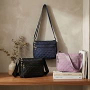 軽量キルティング素材　多機能ポケットショルダーバッグ