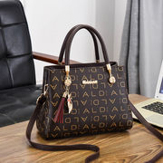 新作オシャレバッグ 大容量ハンドバッグショルダーバッグ レディースファッション人気商品
