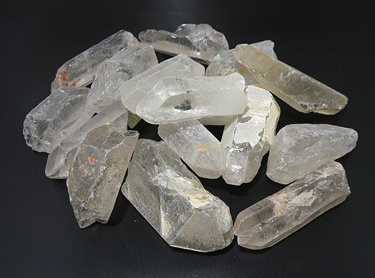 [売切り価格]天然石クリスタルクォーツ/水晶　原石Lサイズ 5-6cm前後