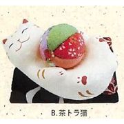 【ご紹介します！信頼の日本製！ほっこりかわいい！ちぎり和紙猫の球遊び(3種)】B.茶トラ猫