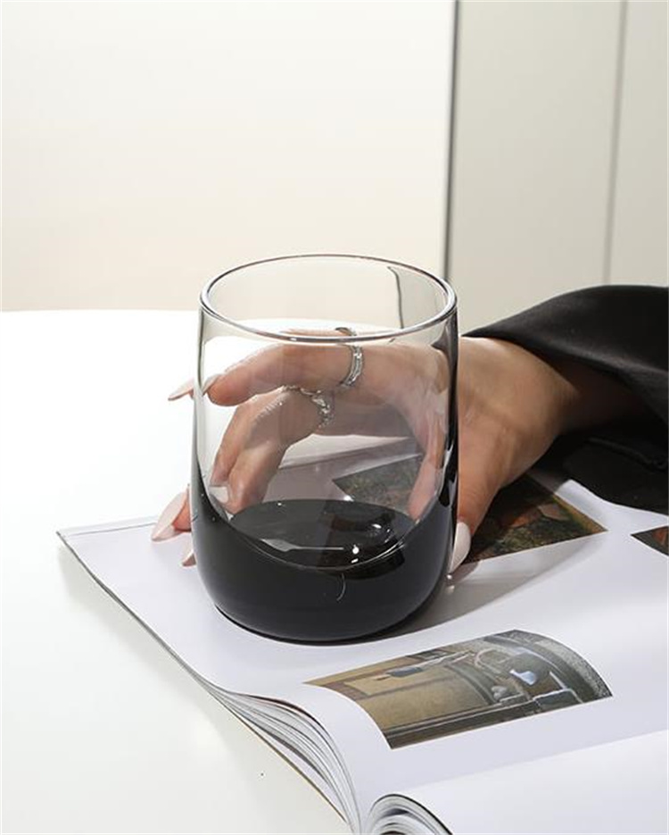 洗練された デザインセンス  ハイフットグラス ユニークなデザイン ウイスキーグラス ワイングラス