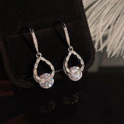 ジルコニアピアス　アクセサリー　韓国ファッション　デザイン　キラキラ