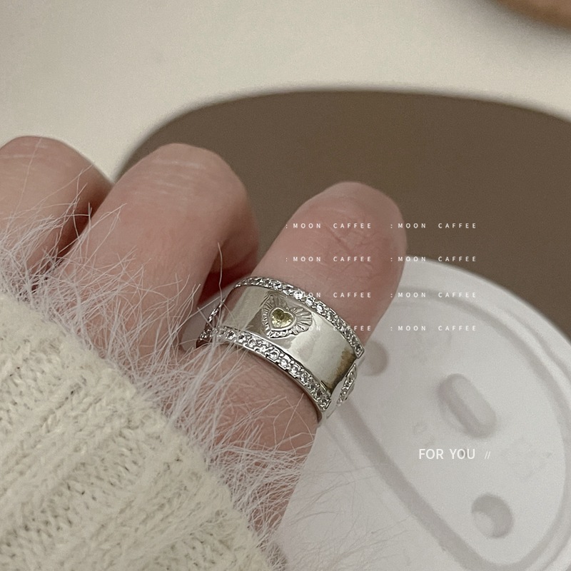 指輪　リング　アクセサリー　韓国ファッション　デザイン　ワイド　金属