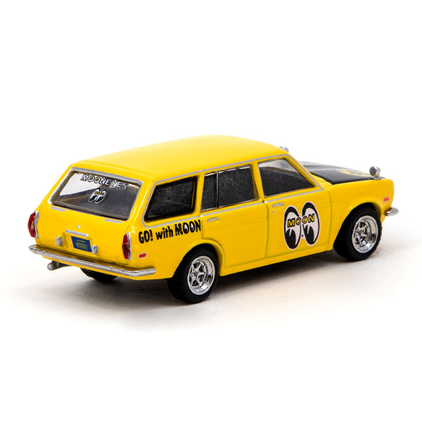 Tarmac Works 1:64 MOONEYES Datsun Bluebird 510 Wagon