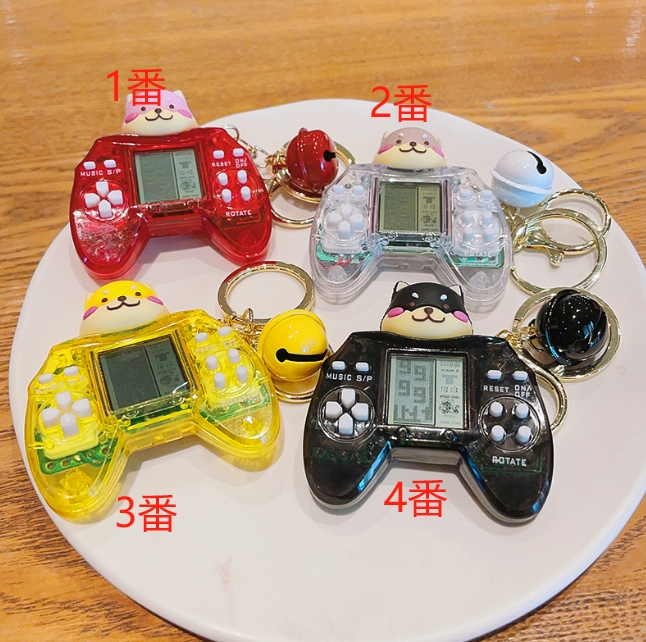 ミニゲーム機 犬 レディース キーホルダー プレゼント バッグストラップ 4色 ココ | 卸売・ 問屋・仕入れの専門サイト【NETSEA】