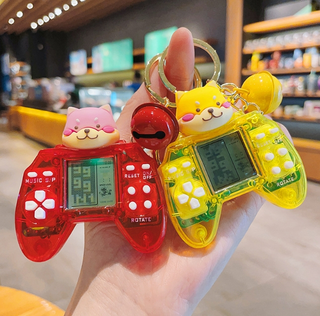 ミニゲーム機 犬 レディース キーホルダー プレゼント バッグストラップ 4色 ココ | 卸売・ 問屋・仕入れの専門サイト【NETSEA】