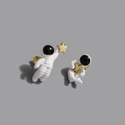 かわいい宇宙飛行士のイヤリング 非対称イヤリング ファッションアクセサリー