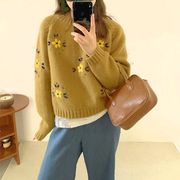 ニットトップス　セーター　韓国ファッション　レディース　デザイン　刺繍　花