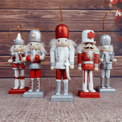 Christmas限定 おもちゃ ショーウインドー 店舗 Xmas サンタ 木製 くるみ割り人形 兵士 5点組 掛け飾