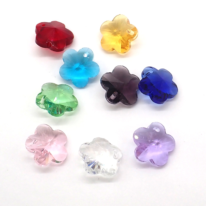 【美品】3連フラワーパーテーション　アクリルビーズパーテーション み〜ちゃん専用 3連フラワーパーテーション アクリルビーズ