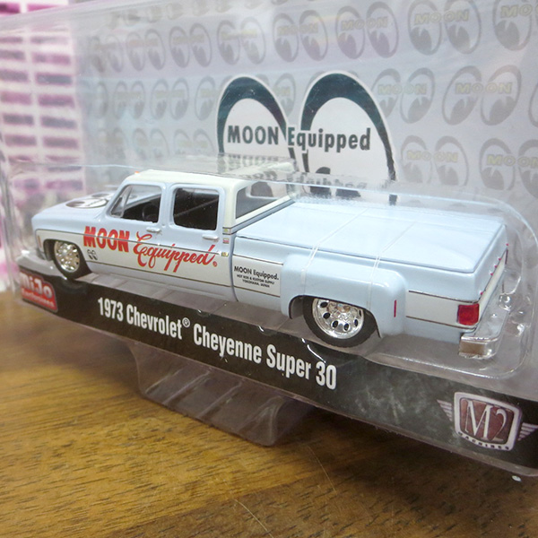 M2 MACHINES 1:64 Mooneyes Equipped 1973 Chevrolet Cheyenne