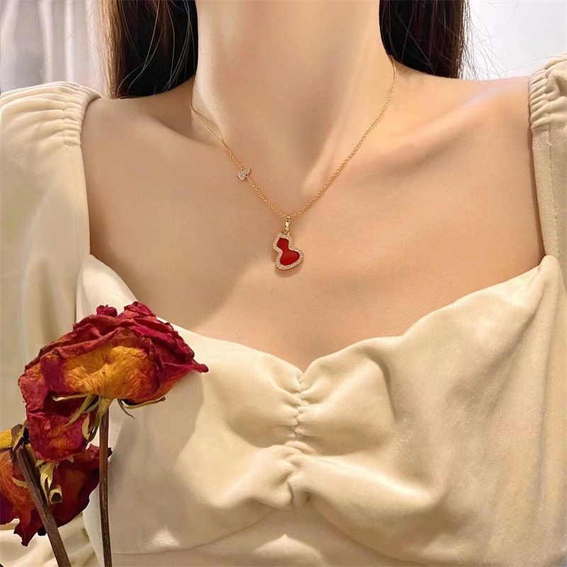 チタン鋼のネックレス シンプルなスタイル ひょうたんペンダント 女性 ファッションアクセサリー