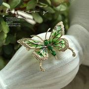 蝶のブローチ 昆虫のブローチ 動物のブローチ 銅メッキ 半透明 贈り物、ファッション