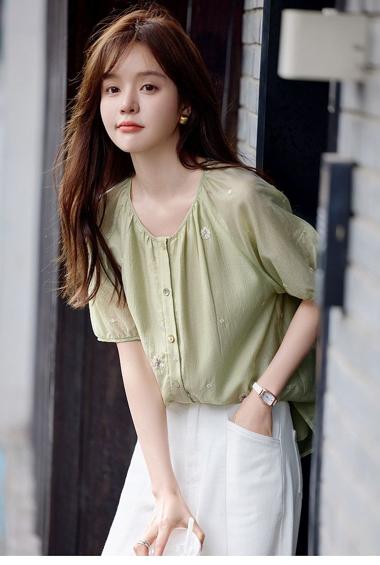 シャツレディース半袖2024新緑刺繍シャツ韓国風多用途小さな新鮮なシフォンシャツトップ